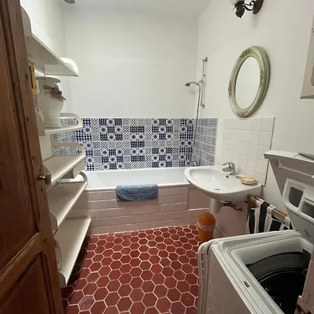 Menton1974 Apartmán *